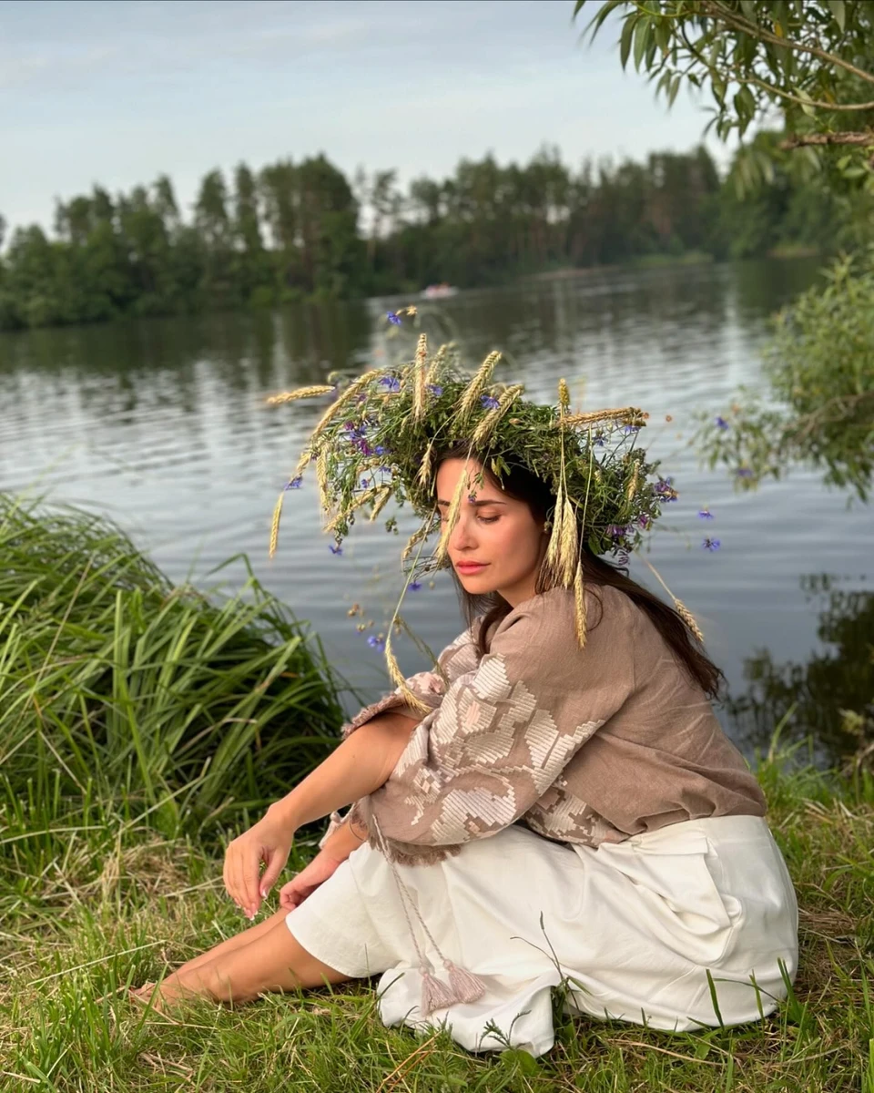 Філатова біля річки