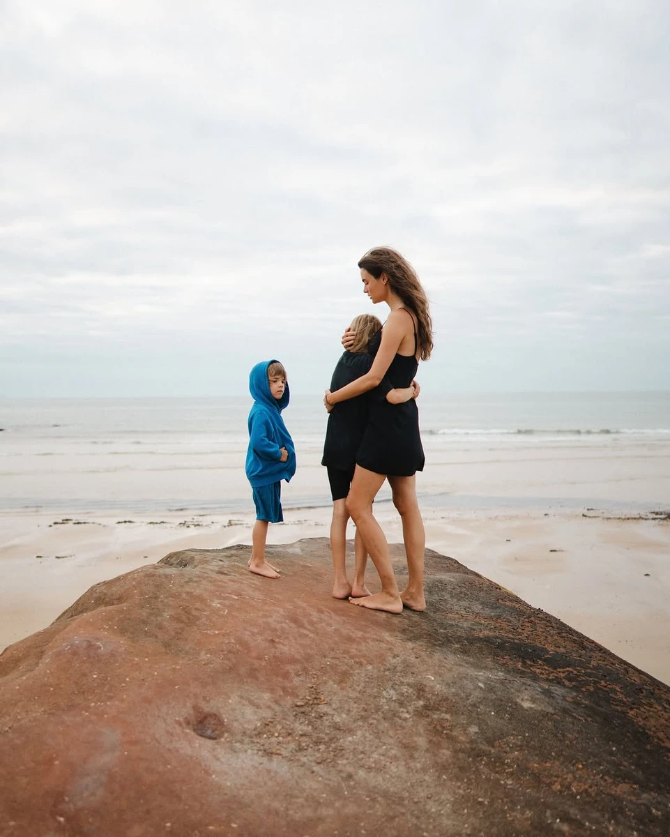 Кацуріна з обома дітьми