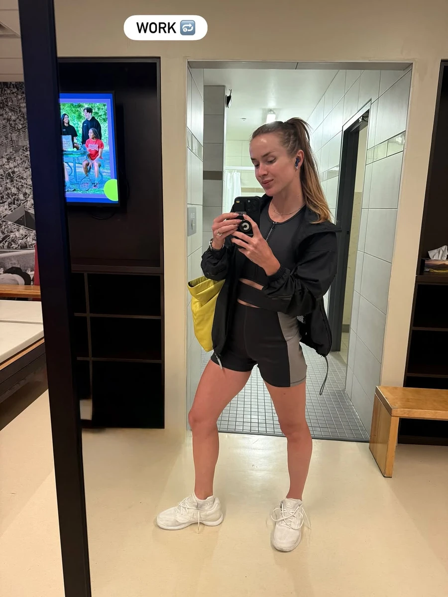 Еліна Світоліна у спортлуці похвалилася тренованими формами