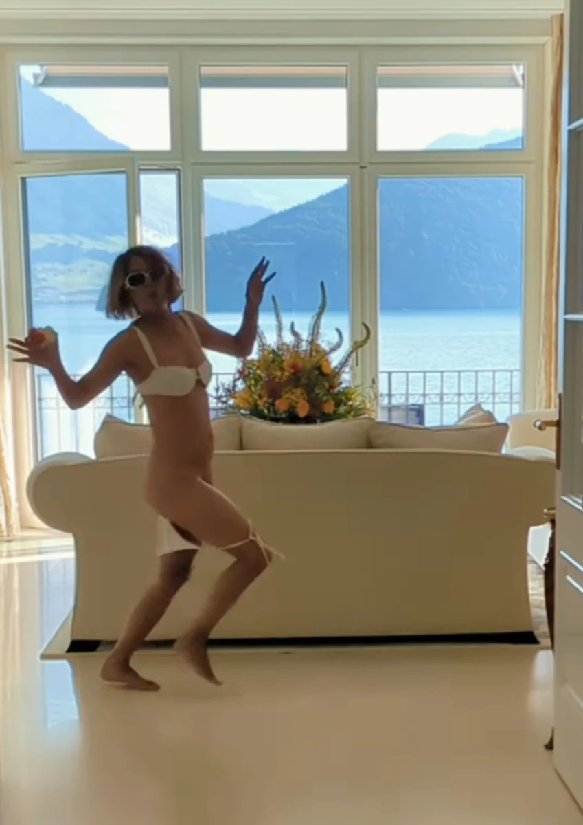 Холлі Беррі показала, як з неї злетіли труси під час танцю