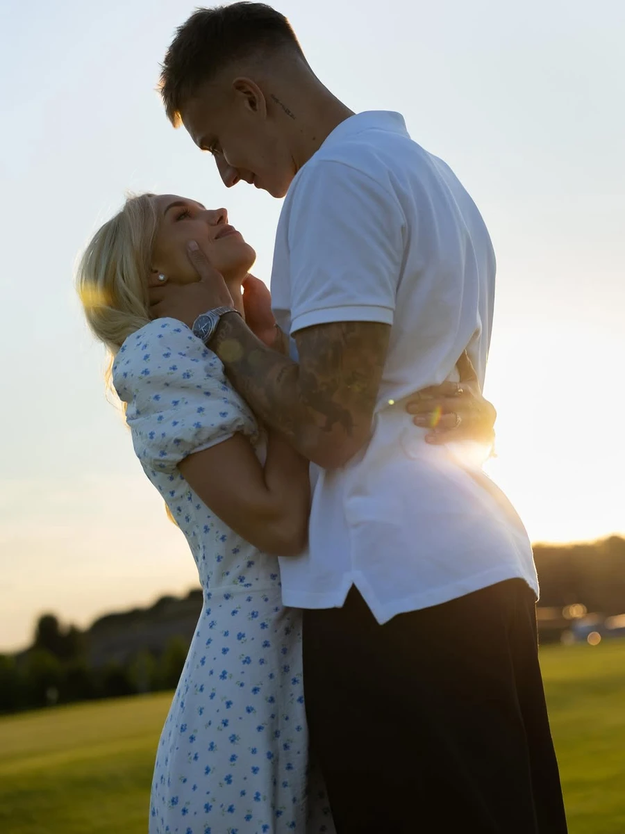 Даша Квіткова і Володимир Бражко показали свої заручини