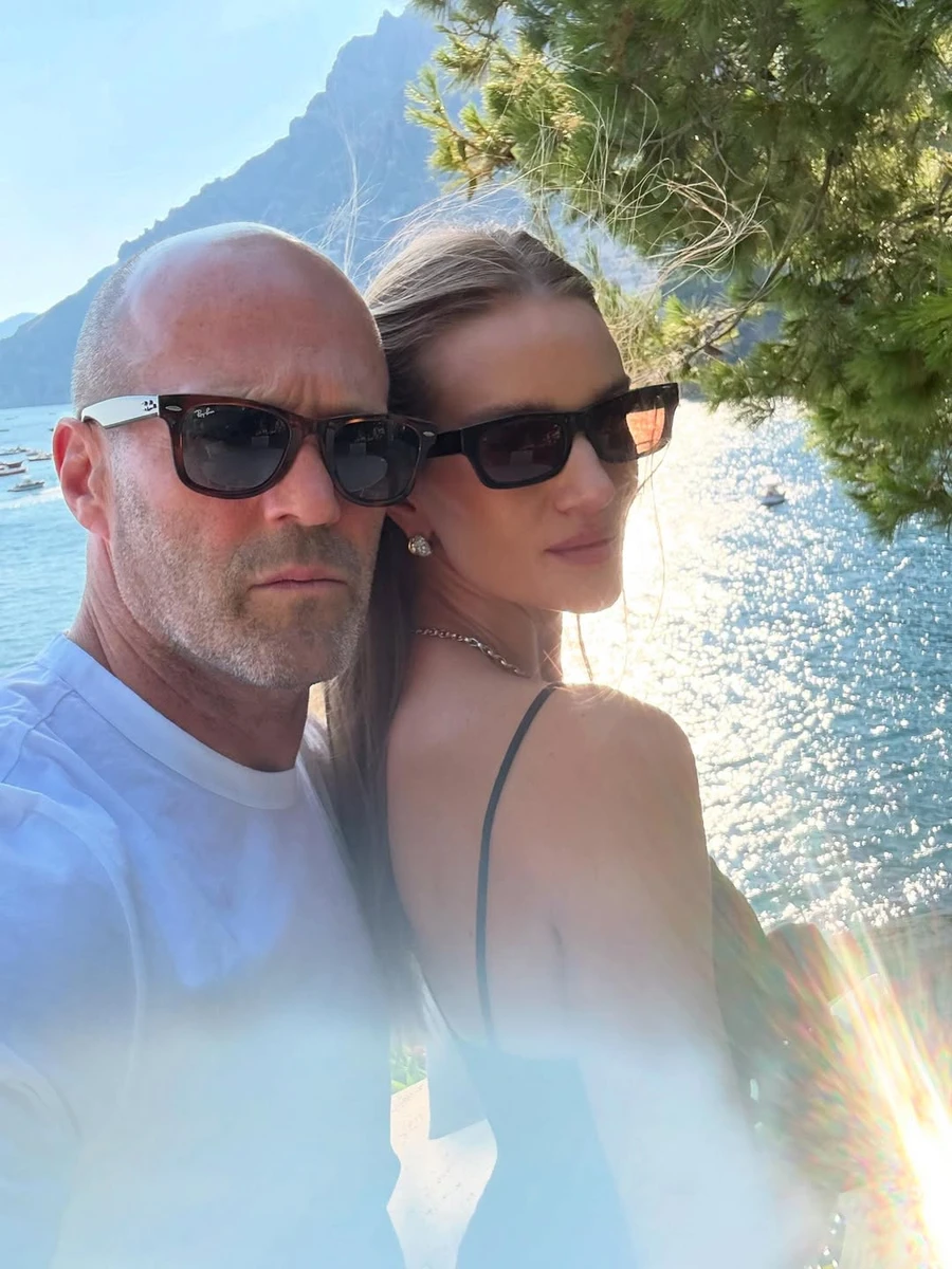 Джейсон Стейтем з коханою