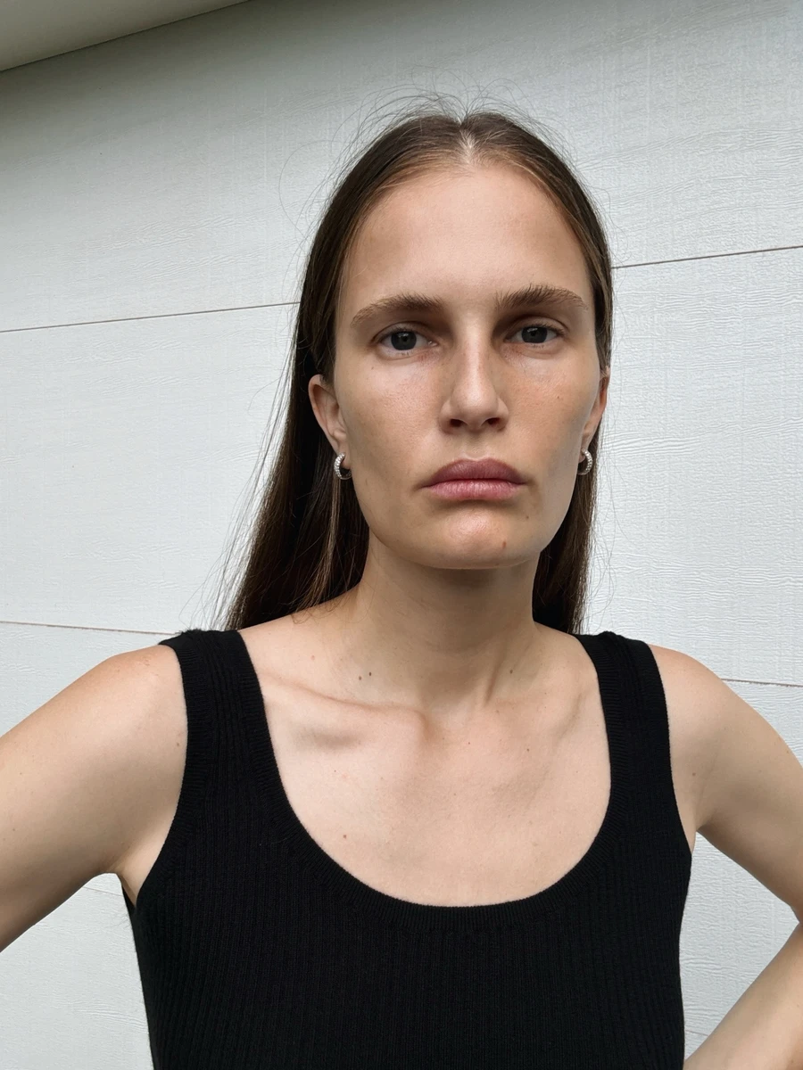 Алла Костромічова зазнімкувала своє обличчя без косметики і емоцій