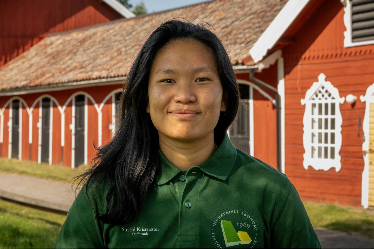 Президент Швеціі удочерив доньок з Китаю