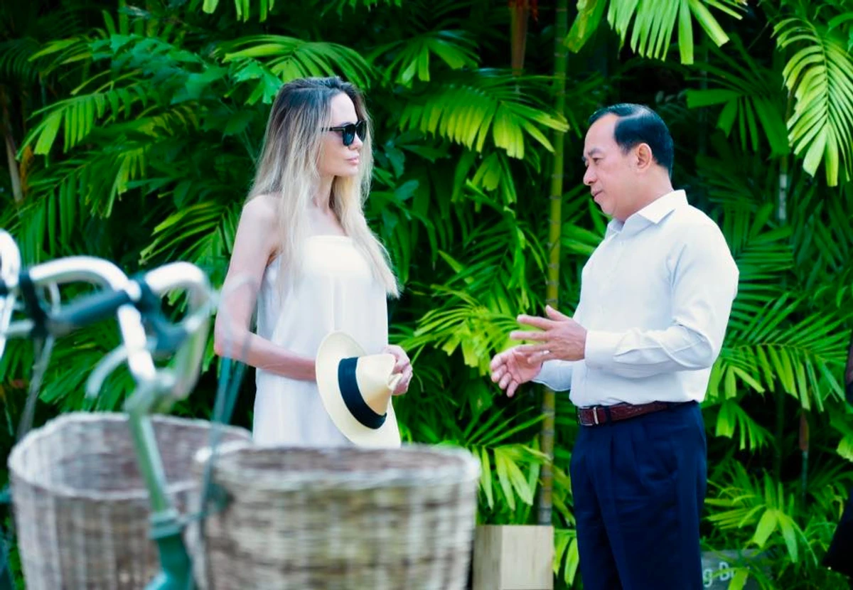 Анджеліна Джолі попозувала для нових фото та наполохала фанів