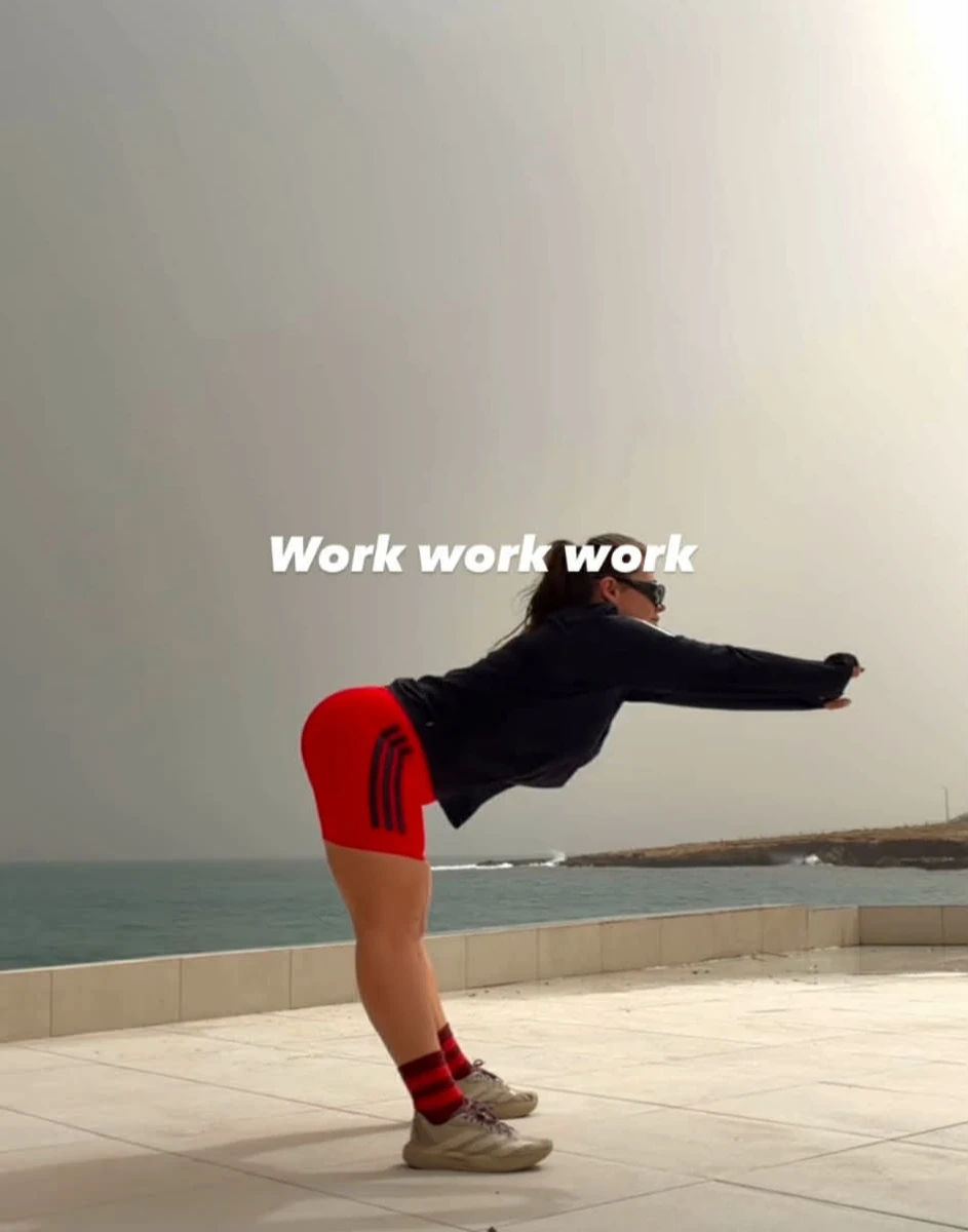 Олександра Заріцька показала заняття спортом