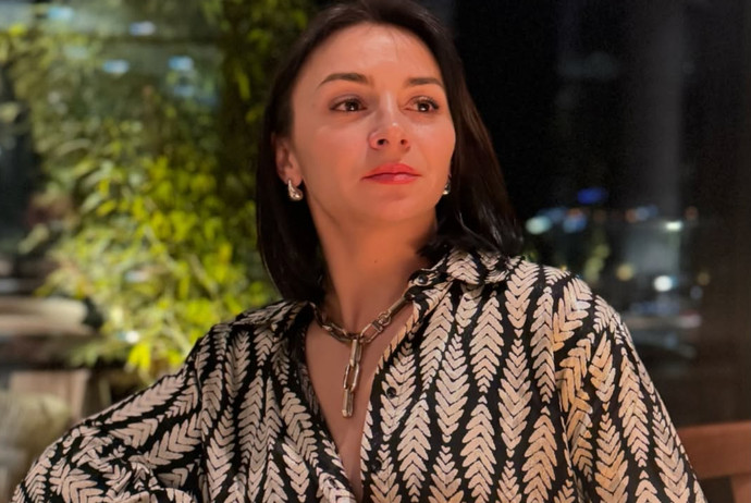 Porno: Irina itga xos uslubga ega