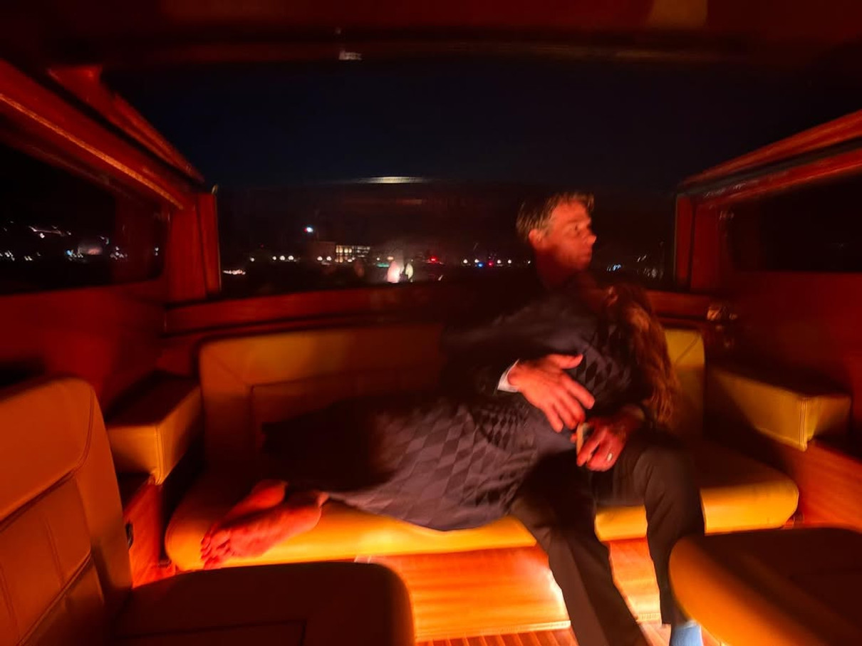 Джулія Робертс зі своїм чоловіком в авто