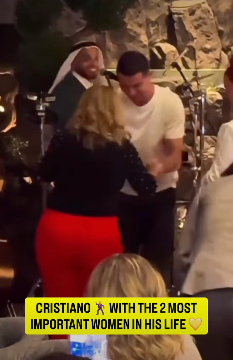 Кріштіану Роналду потанцював з мамою на 41-річчі