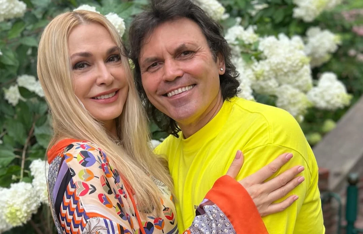 Ольга Сумська зі своїм чоловіком у квітах