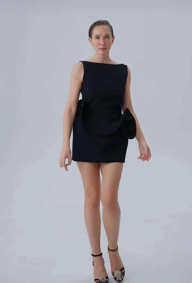 Катя Осадча показала довгі ноги