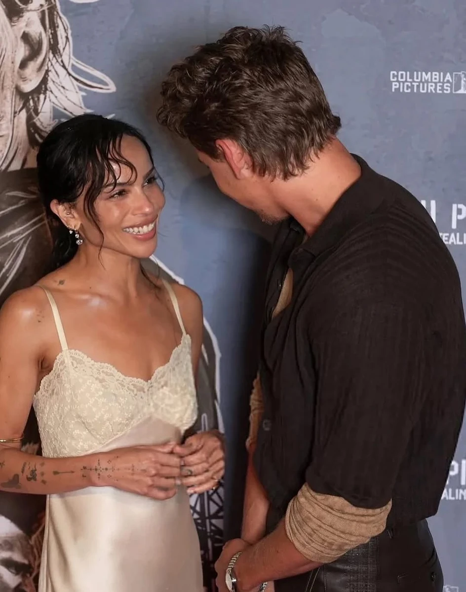 Зої Кравіц й Остін Батлер зачарували своєю поведінкою на хіднику