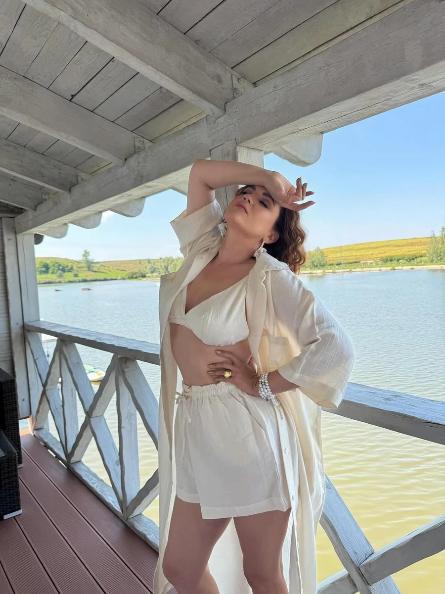 Оля Цибульська показала фото у топику