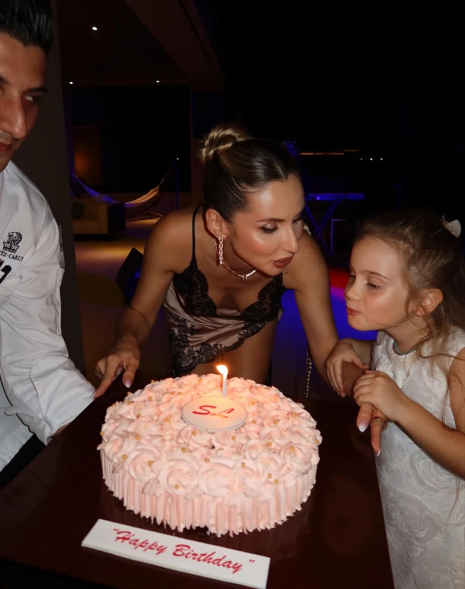 Світлана Лобода показалася з 7-річною дочкою на своєму святі