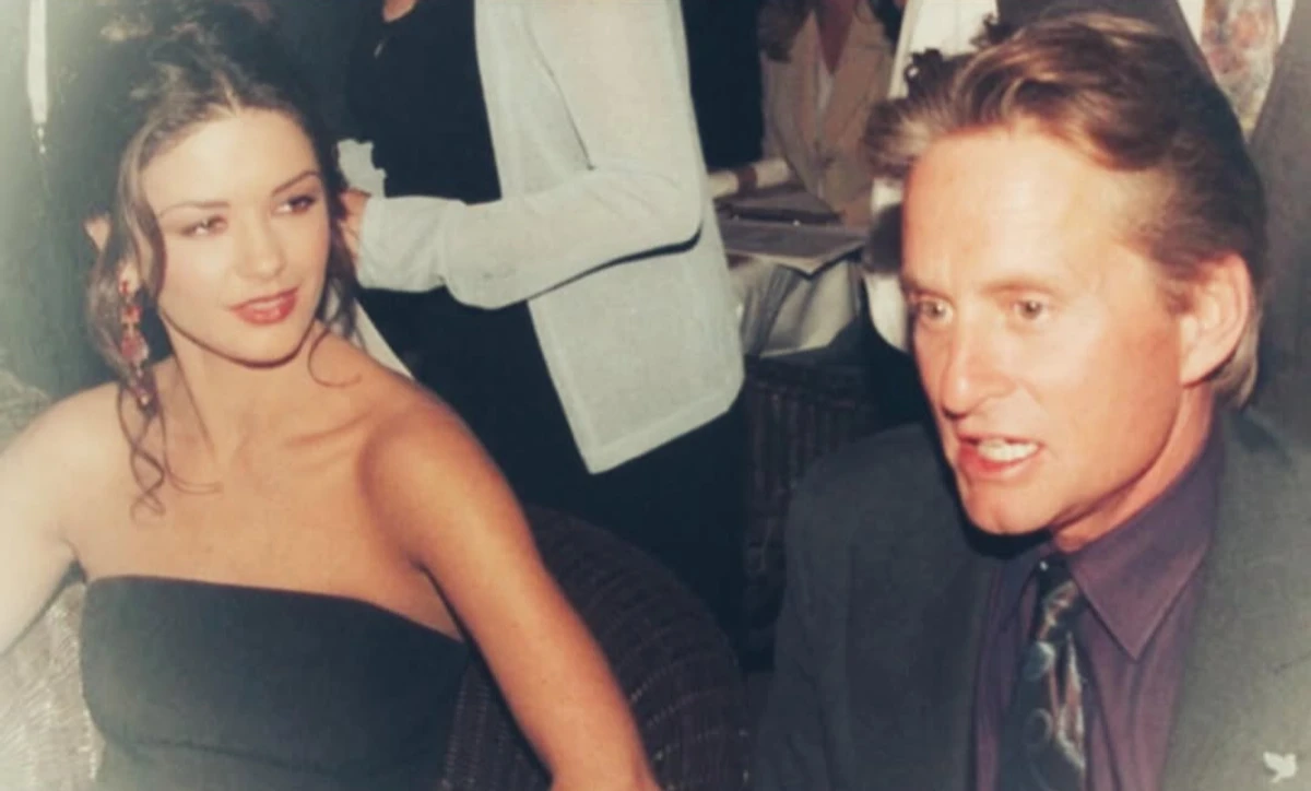 Кетрін Зета-Джонс показала ефектне фото з Майклом Дугласом на річницю