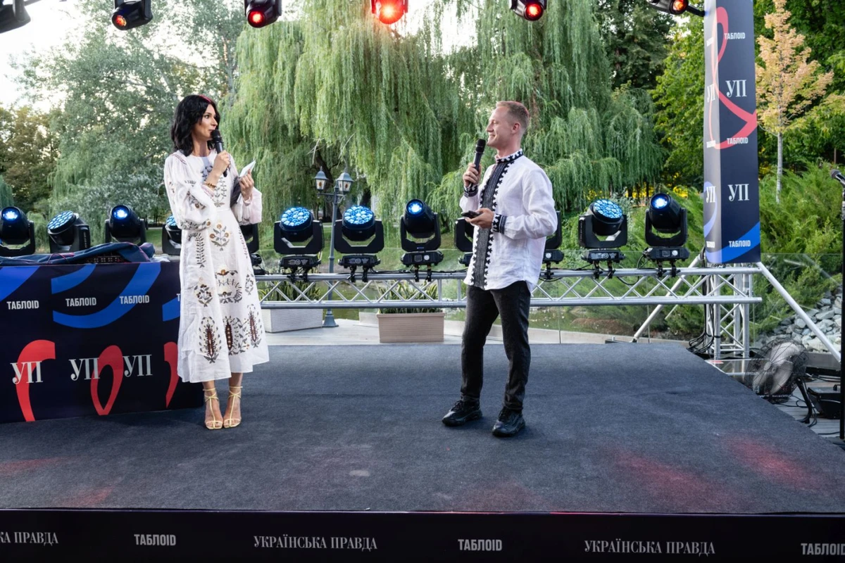 Маша і Роман запалили на сцені не гірше за стендаперів 