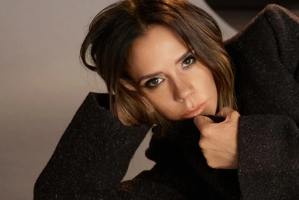 Вікторія Бекхем показалася на стильному фото