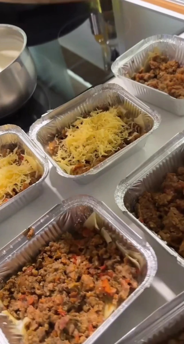 Анна Саліванчук показала, як швидко приготувати лазанью