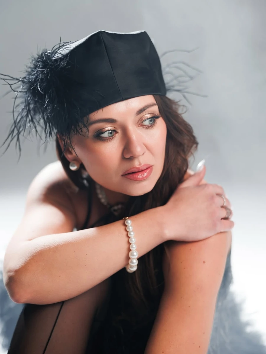 Акторка Анна Саліванчук