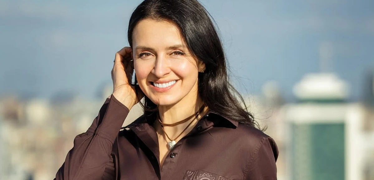 Валентина Хамайко наробила ефектних знімків у купальнику у воді