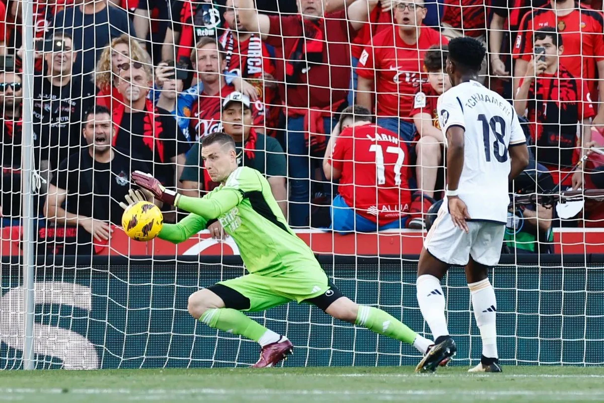 Голкіпер грає за Реал з 2018-го року