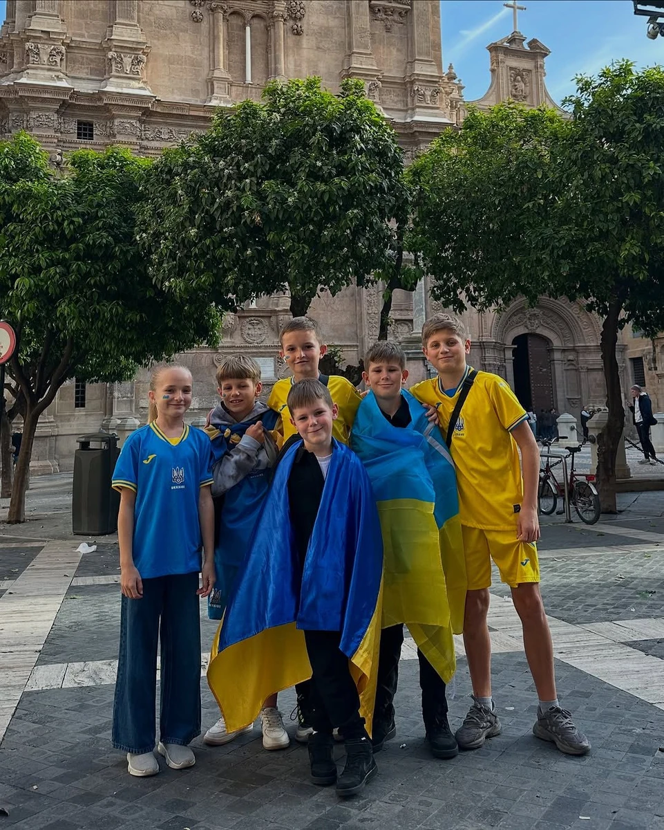 Близькі футболістів вболівали за них на матчі проти Бельгії