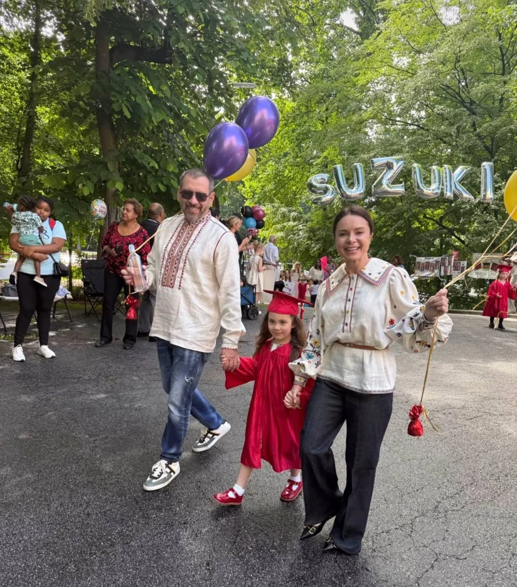 Подкопаєва з чоловіком і донькою