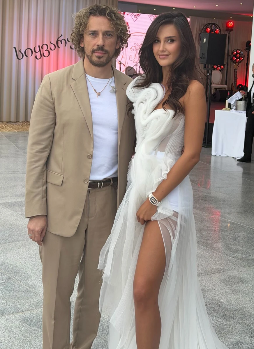 Українська модель з Галкіним на своєму весіллі