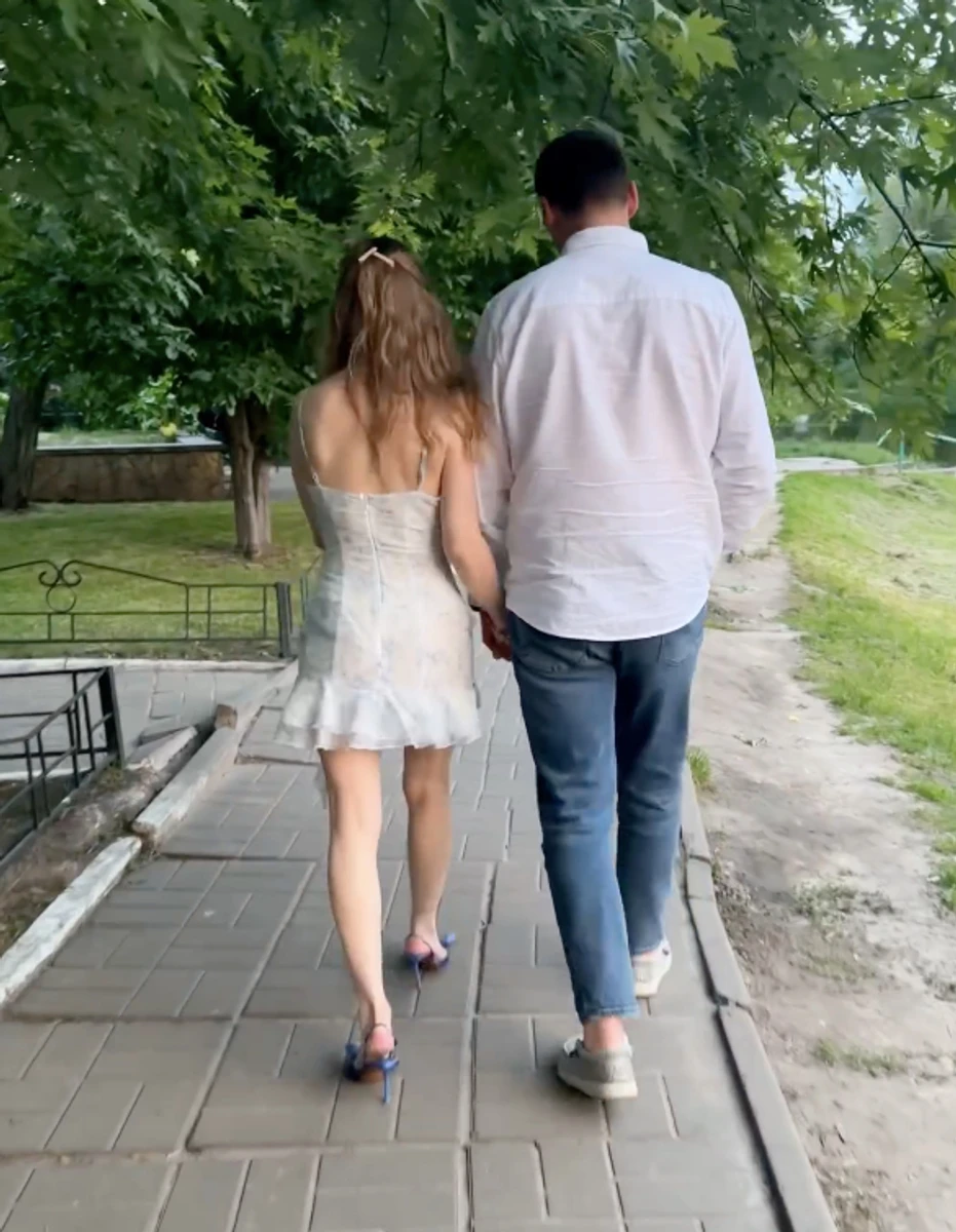 Анна Сагайдачна з новим коханим показалася на дні народження