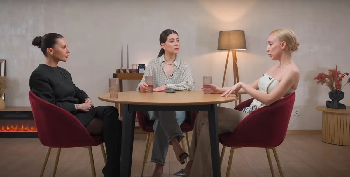 Хто хоче почути, він почує, хто не хоче - не почує. Я поясню, чому називаю людей тєрпілами. Я не ділю людей на нації, релігії і ще щось. Є добрі і погані, все. Я тєрпілами назвала конкретно тих людей, які сидять і терплять своє життя незадоволені. Тому що ти не реалізував, ти тєрпіла, бо ти терпиш те, що тобі не подобається, - додала Анна