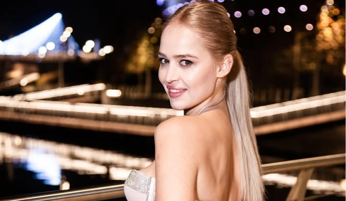 Переможниця Холостяк-13 Бєлєнь зробила підтяжку грудей