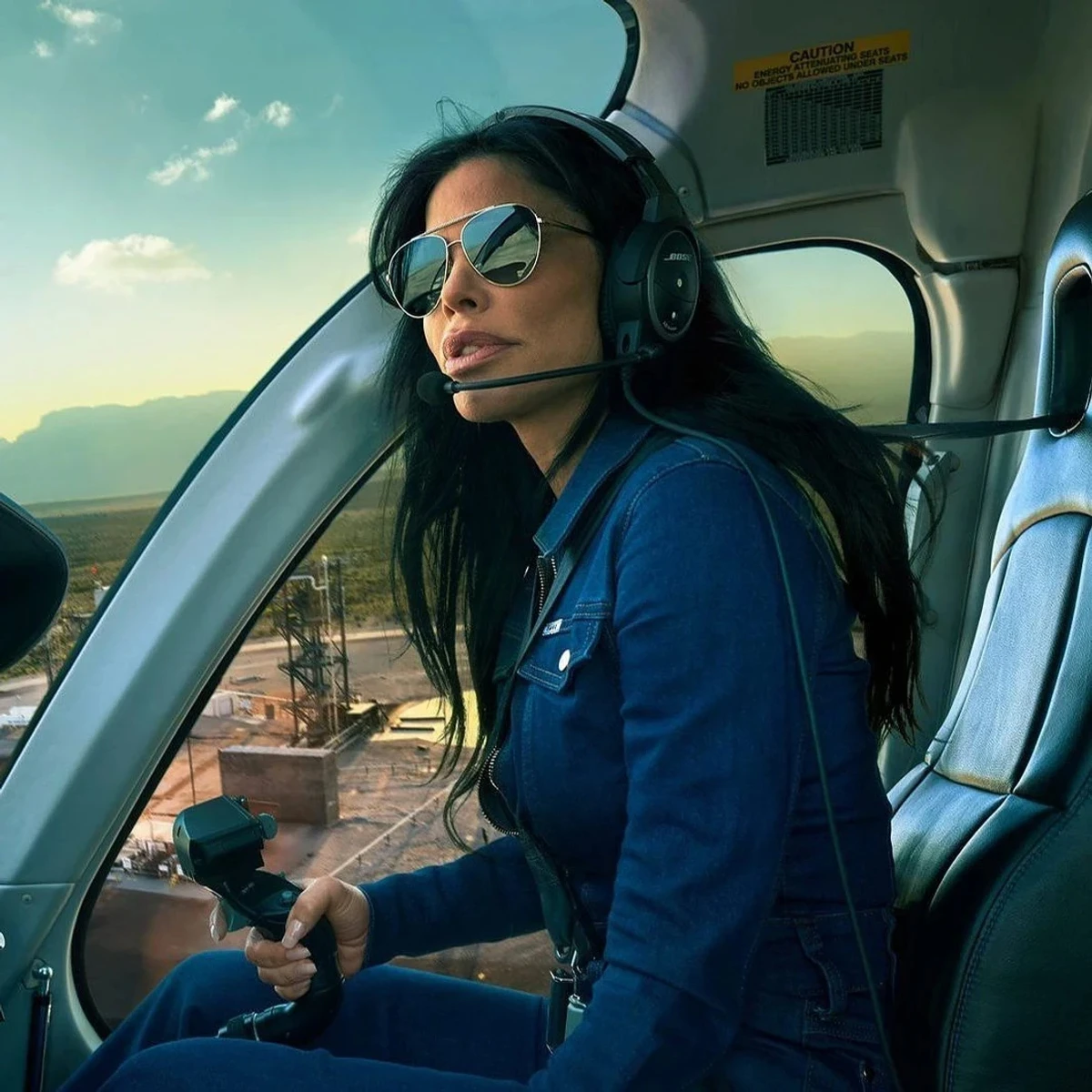 Лорен Санчес пілотеса