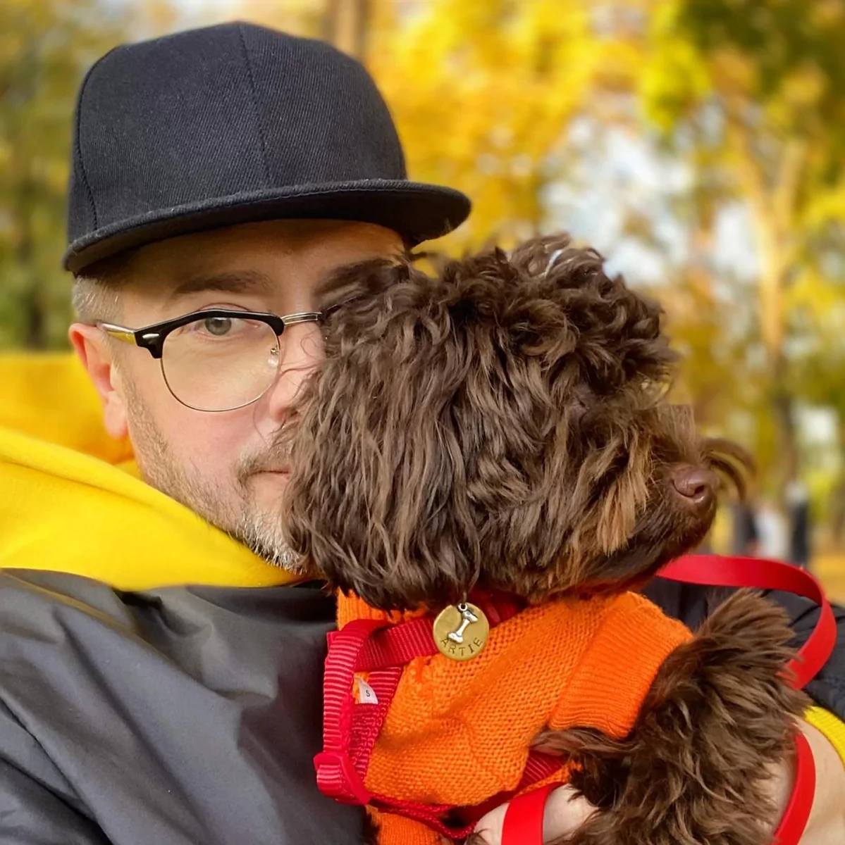 Олексій Суханов із своїм собакою Арті