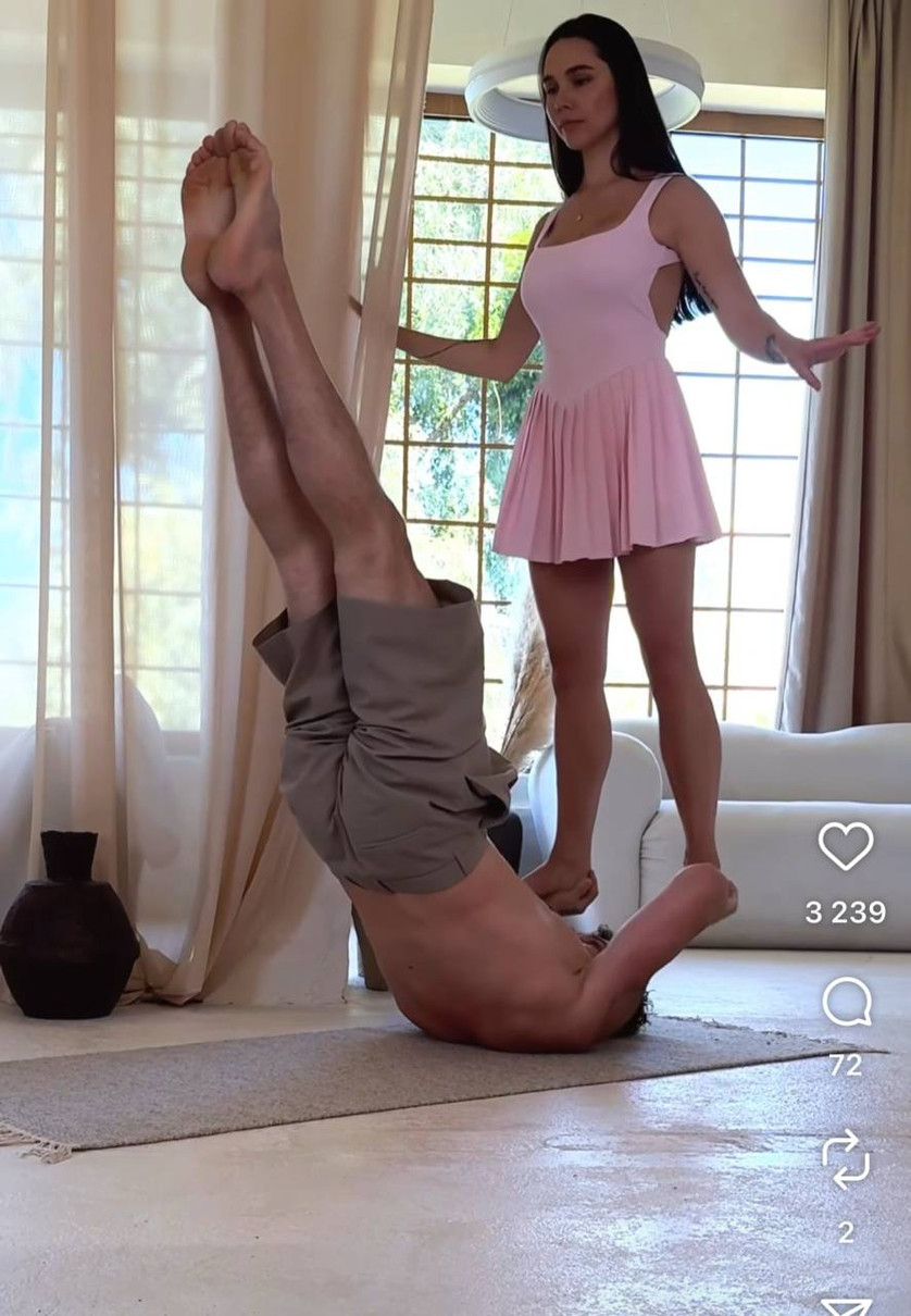 Кот і Татарінцева побалансували у цікавій позі