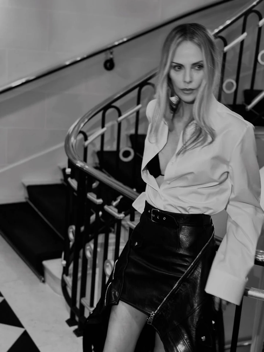 Шарліз Терон показала нові фото