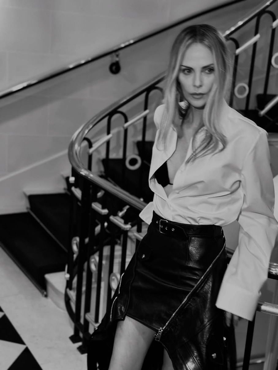 Шарліз Терон показала нові фото