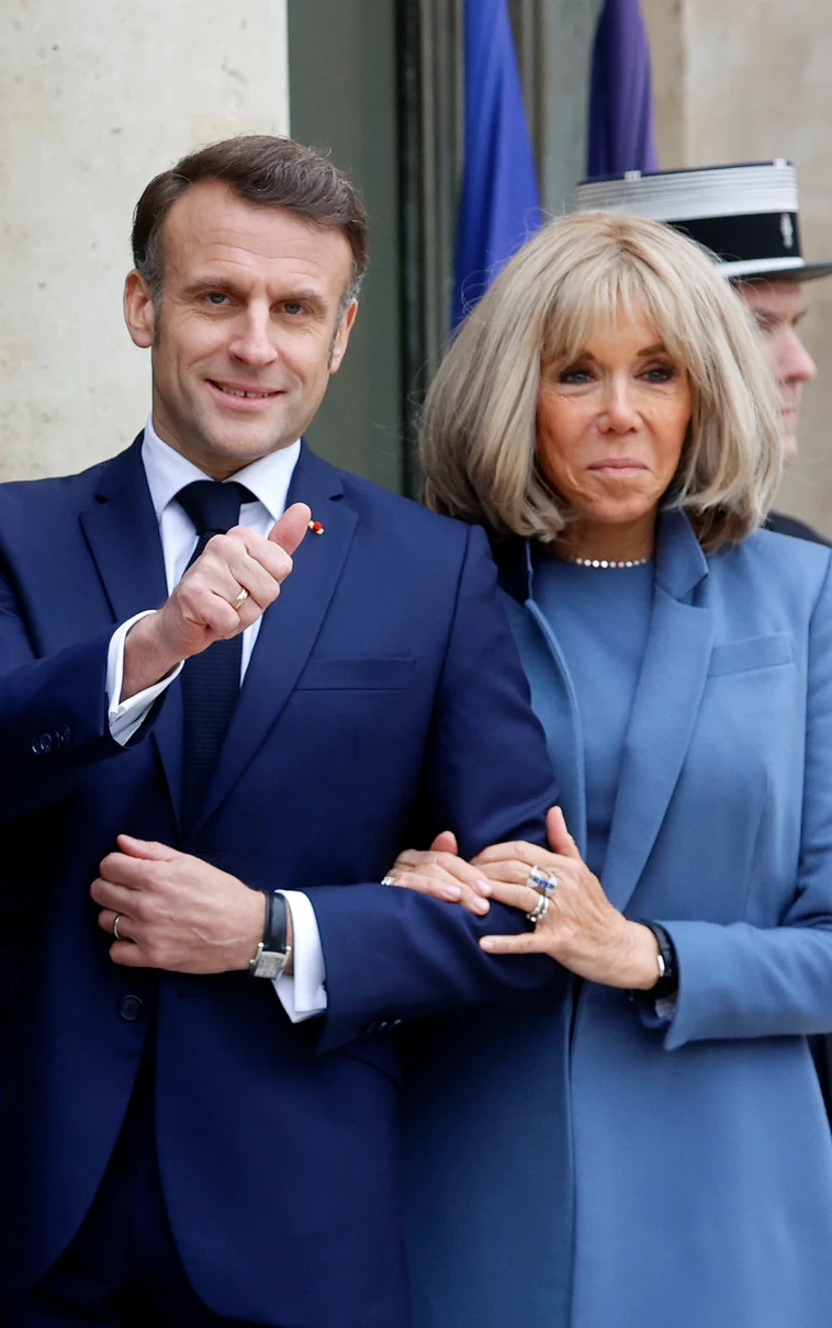 Еммануель Макрон з дружиною