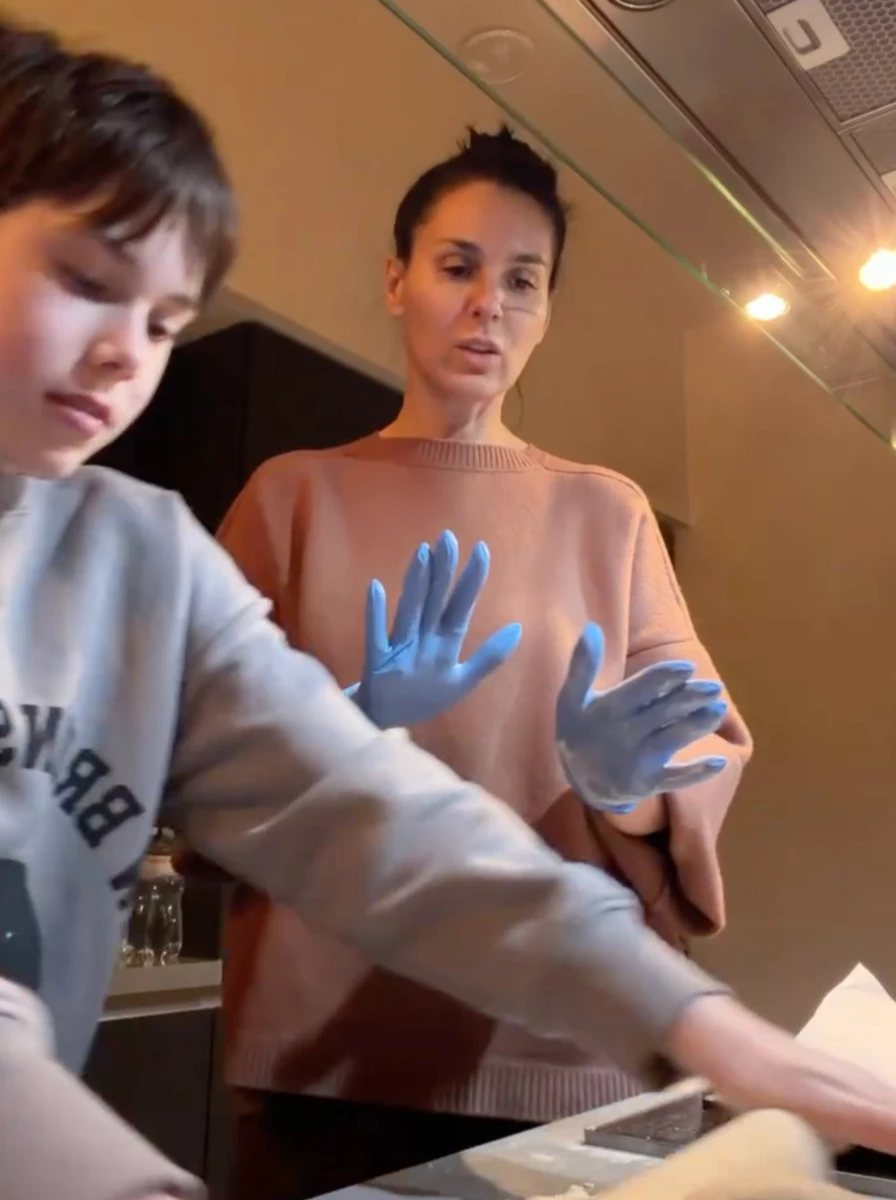 Маша Єфросиніна з сином готувала на новий рік