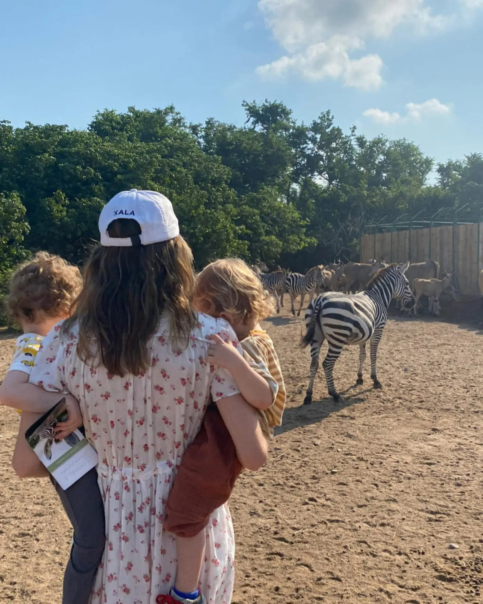 Дружина Річарда Гіра із їхніми синами