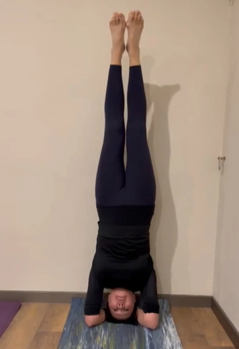 Лариса Руснак займається йогою