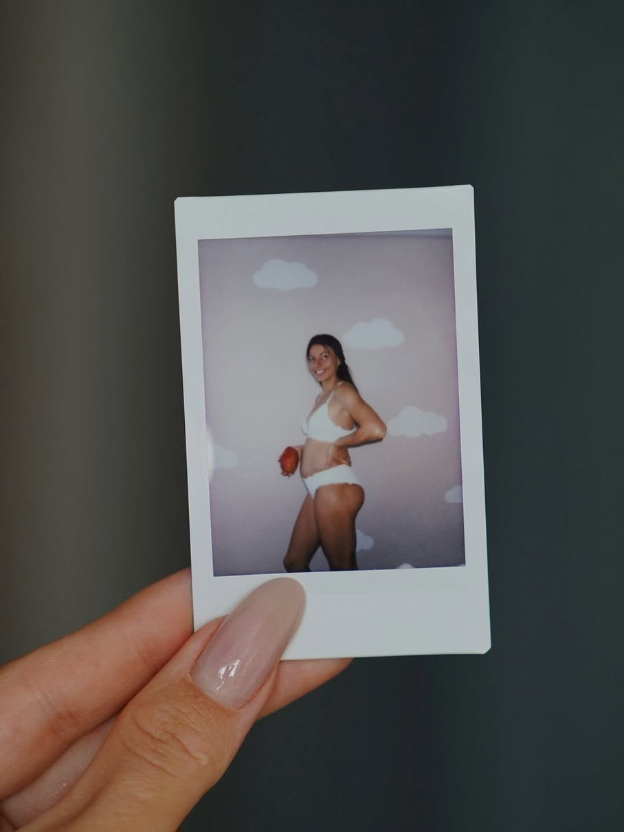 Вагітна Марина Бех