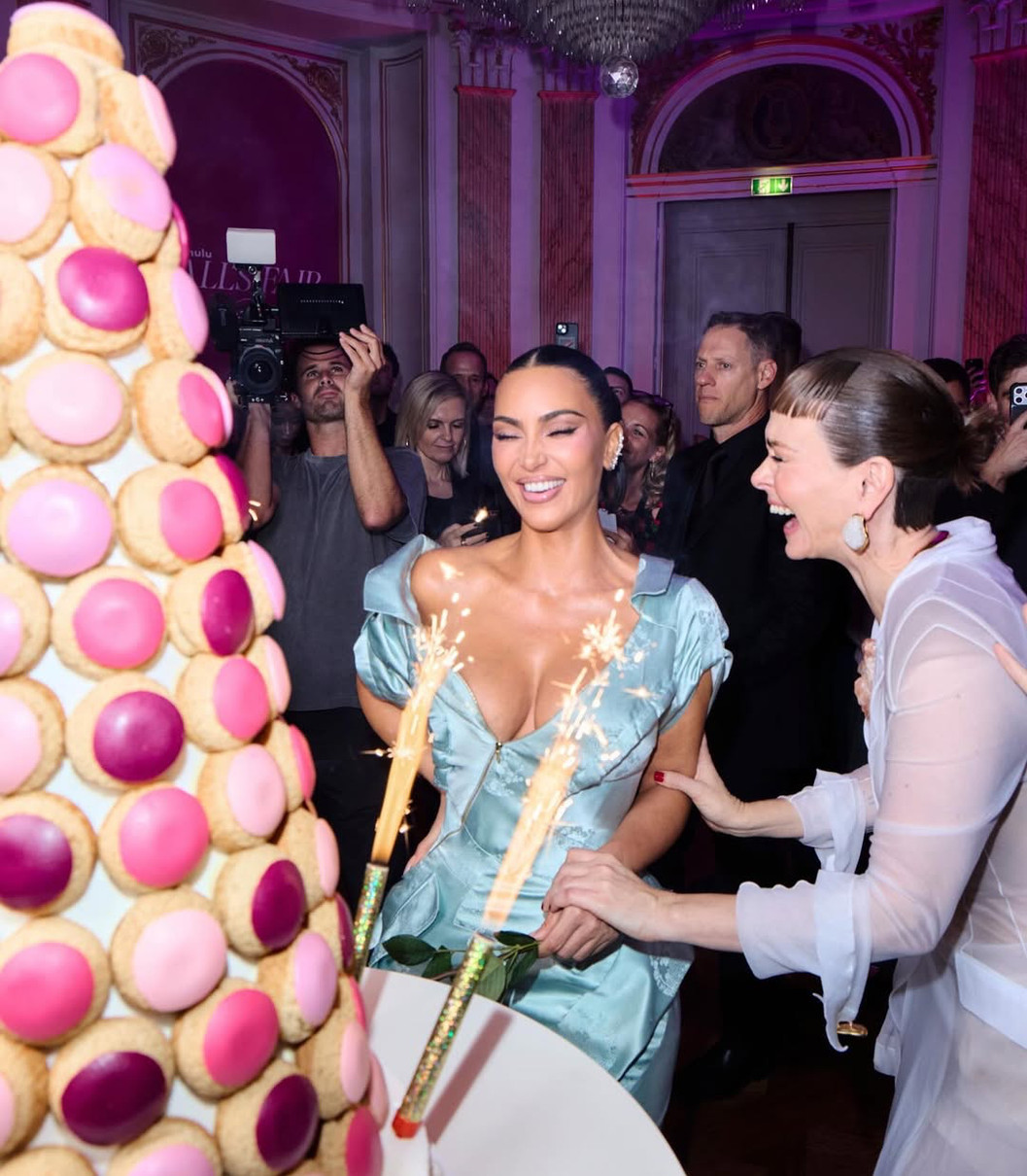 Кім Кардашян розважилася з колегами на своєму 45-річчі