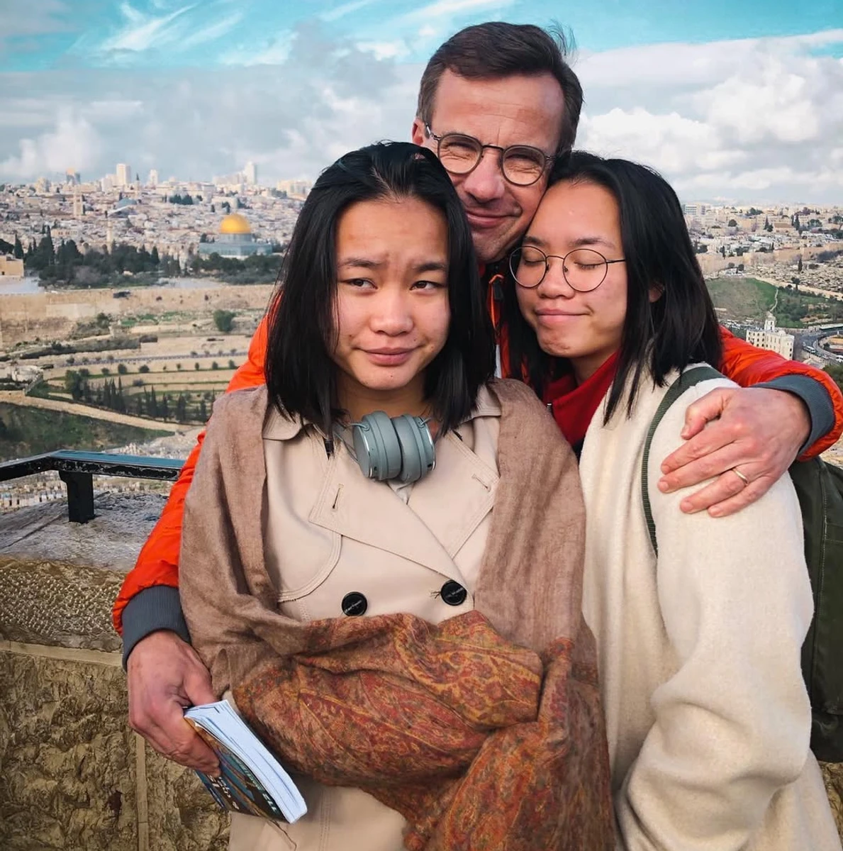 Що відомо про прийомних дочок президента Швеції