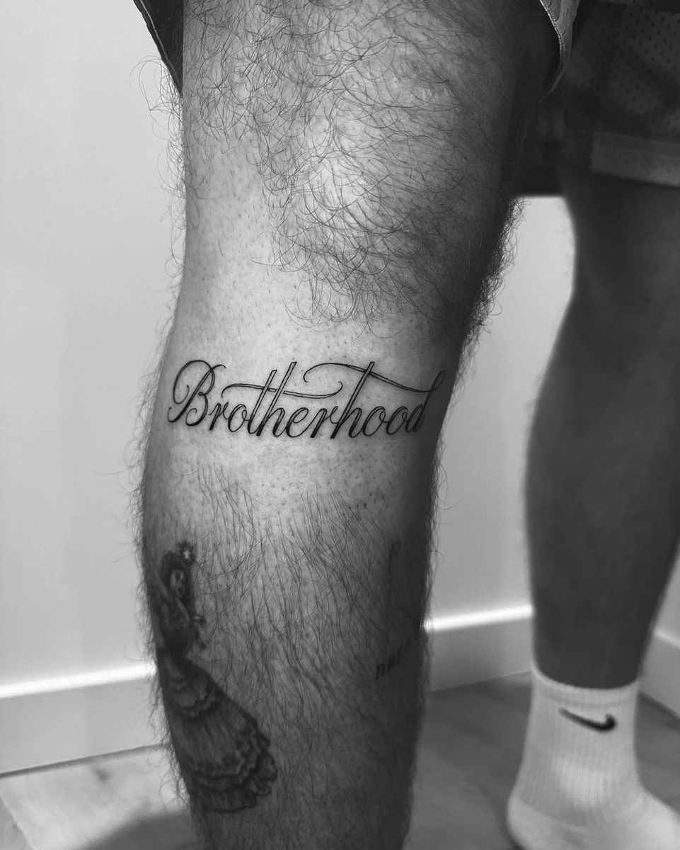 У Брукліна тату над танцівницею