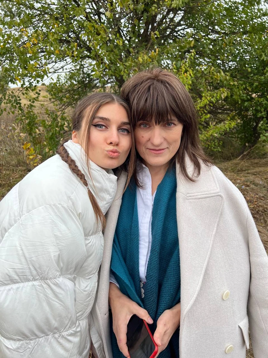 Яна знялася в кліпі разом зі своєю мамою