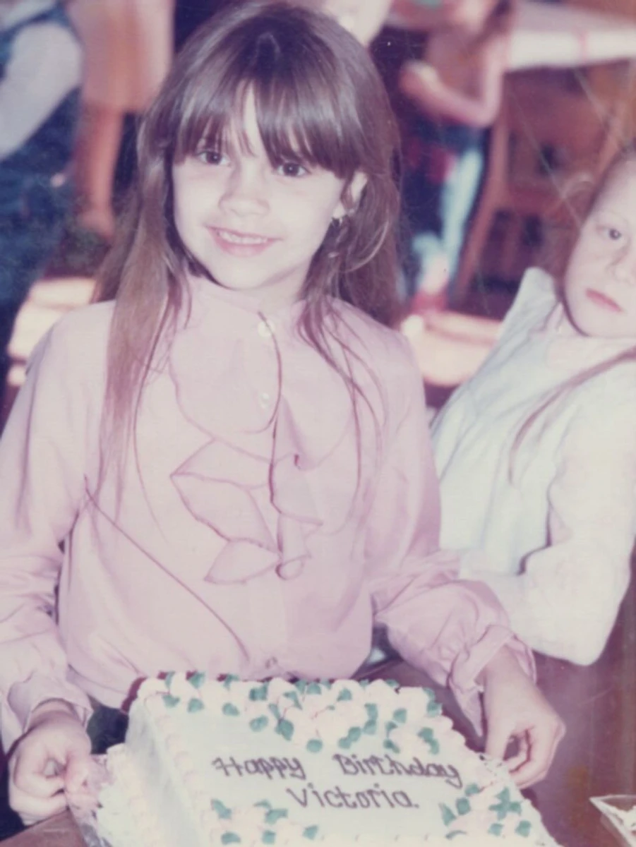 Девід Бекхем показав милі фото Вікторії народження