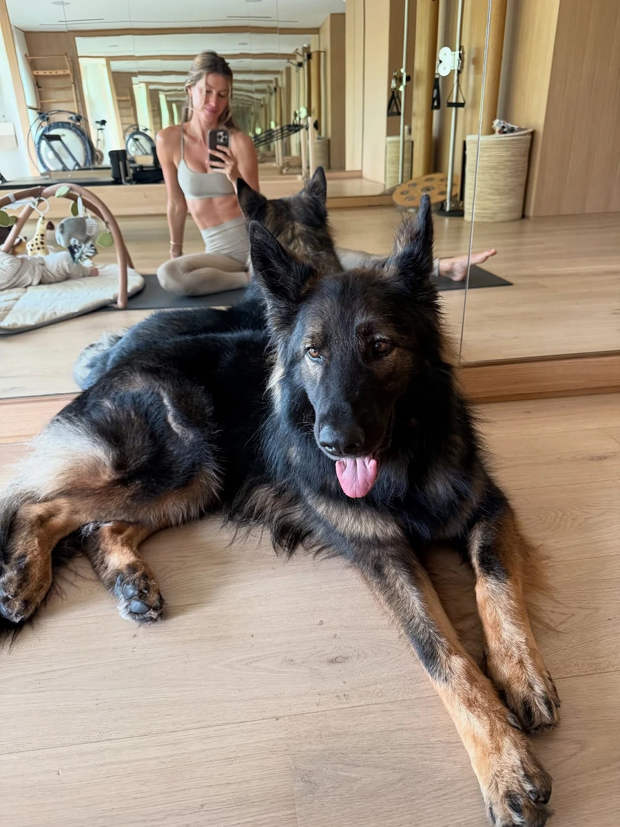 Спорт з помічниками - маленьким сином і вірним улюбленцем 