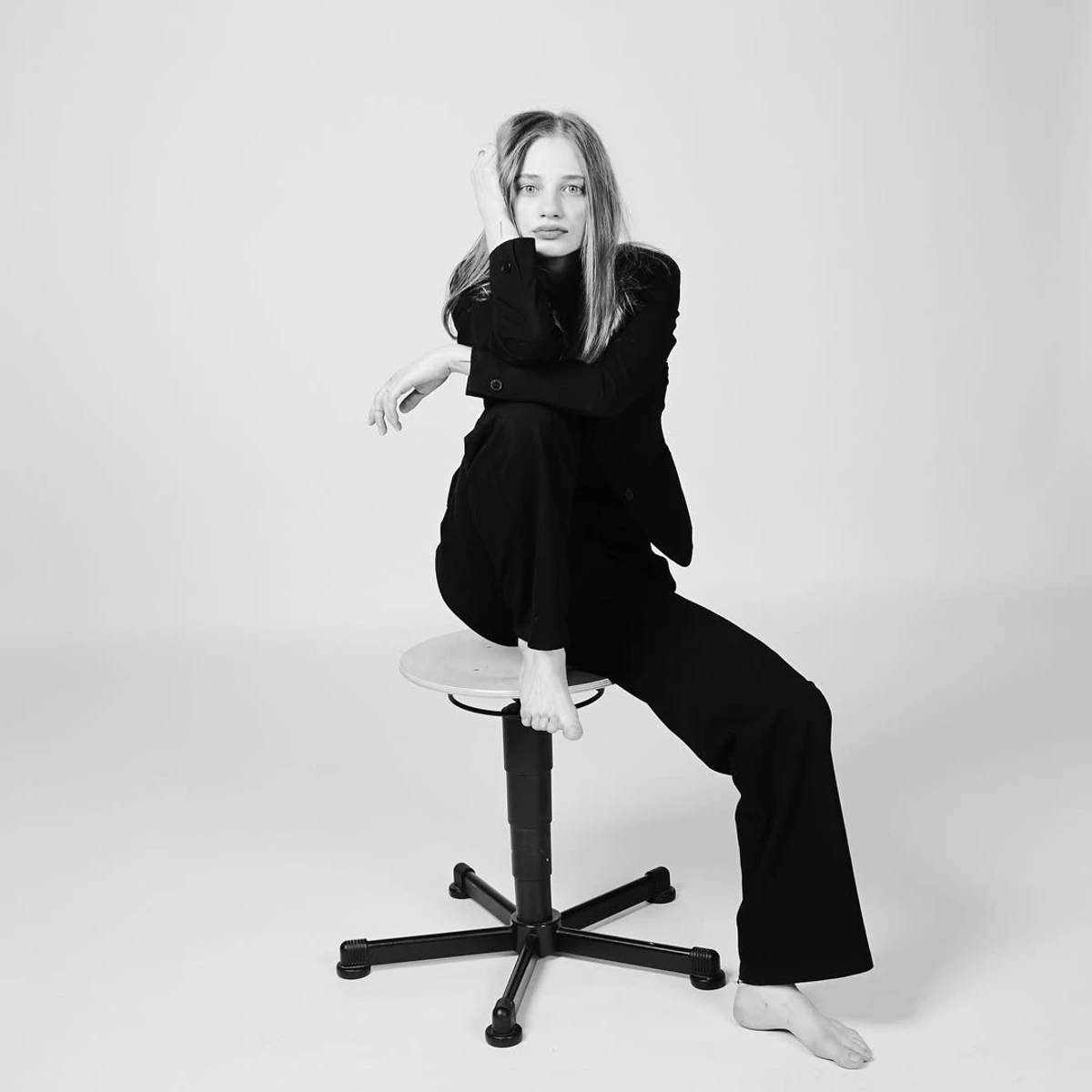 Карина Химчук для чорно-білого фото