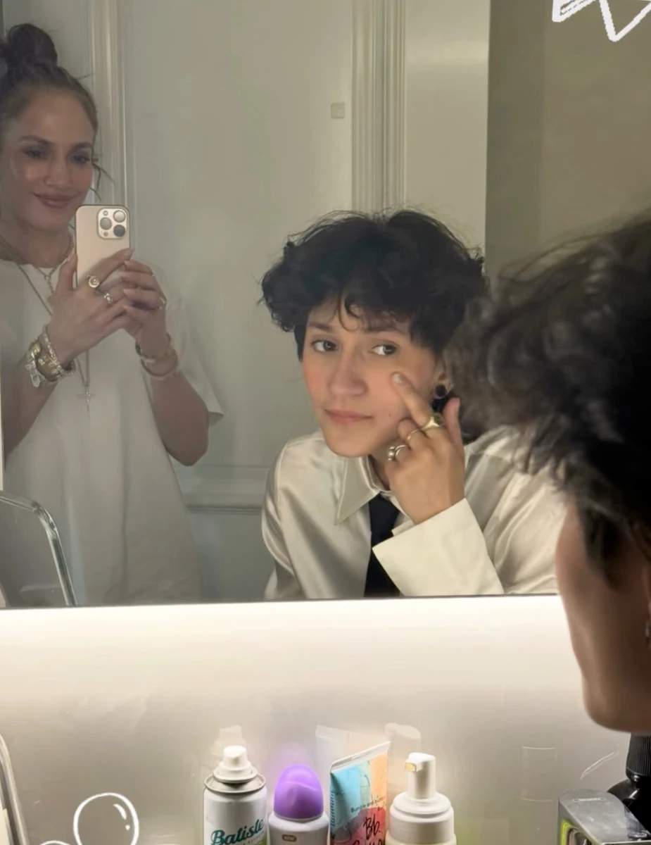 Дженніфер Лопес замилувала фото небінарної дитини