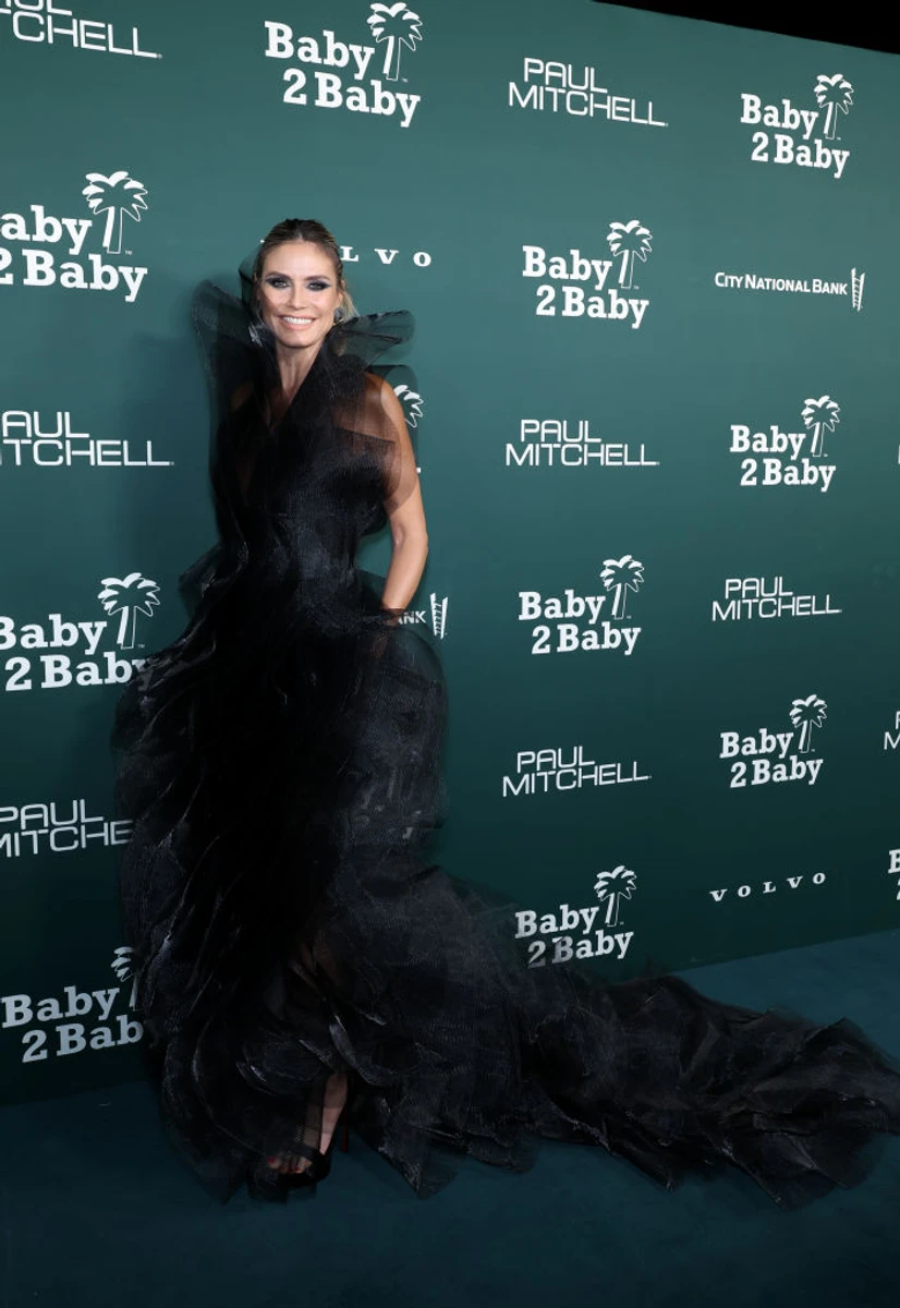 До речі, Клум нещодавно фотографувалася для глянцю у сміливому образі